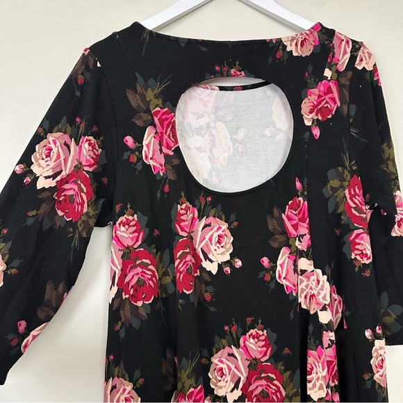 Torrid x Betsey Johnson Floral Ponte Skater Dress With Back Cutout - Picture 7 of 12